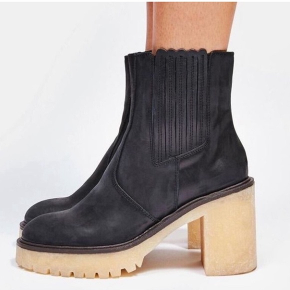 NWOT. Free People James Chelsea Boot 38. Never worn. With Box. - Picture 2 of 10